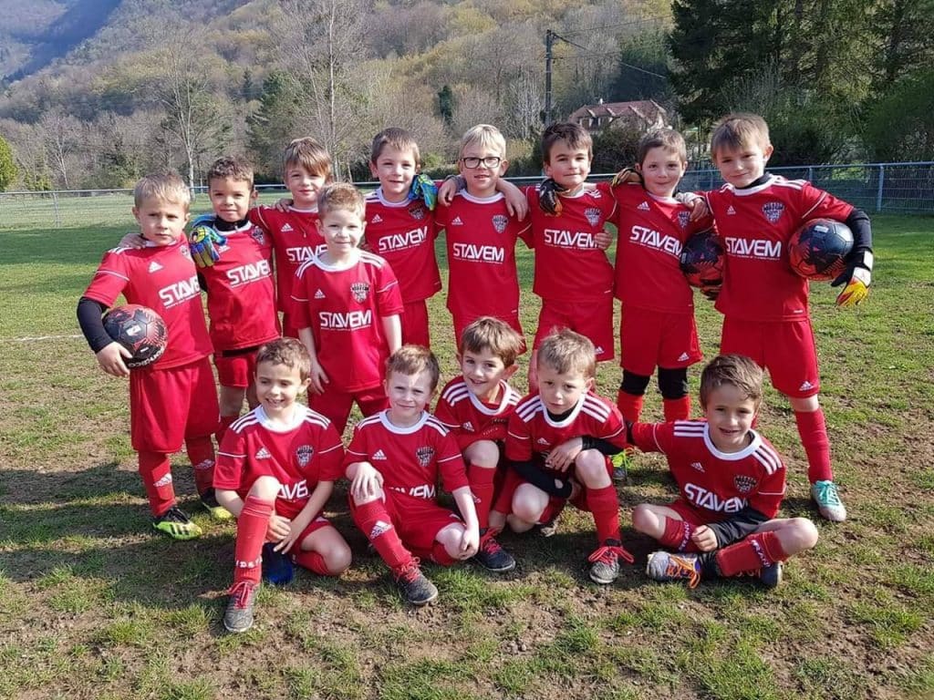 equipe-de-jeunes-football-oyonnax